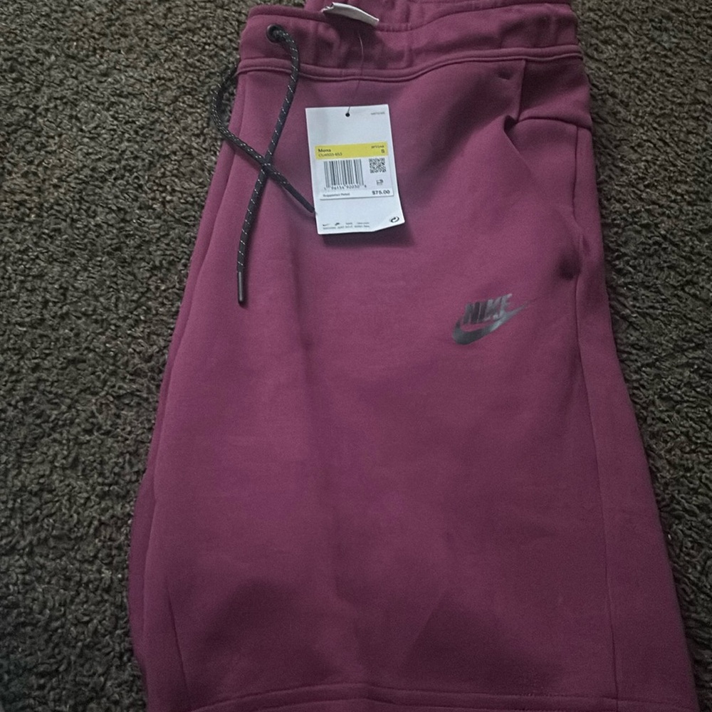 BRAND NEW Nike tech shorts